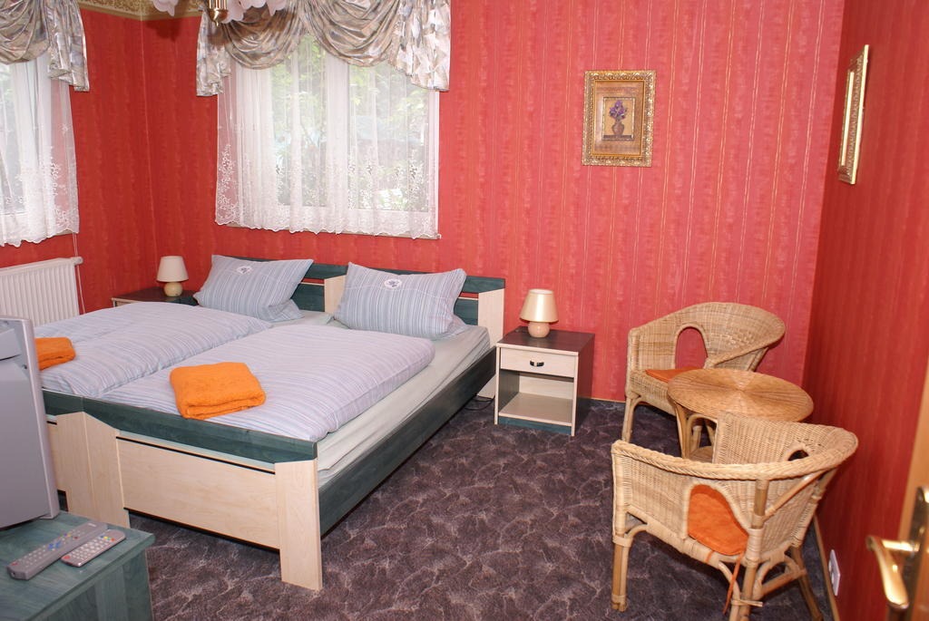 Biggis Waldpension Michendorf Kamer foto